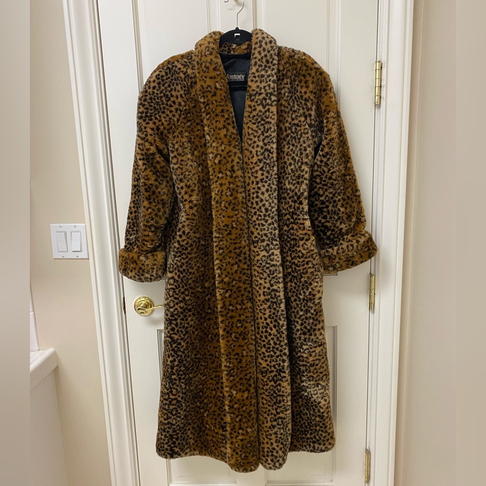 Monterey Fashions made in USA! Leopard faux fur size Medium. Floor length coat.